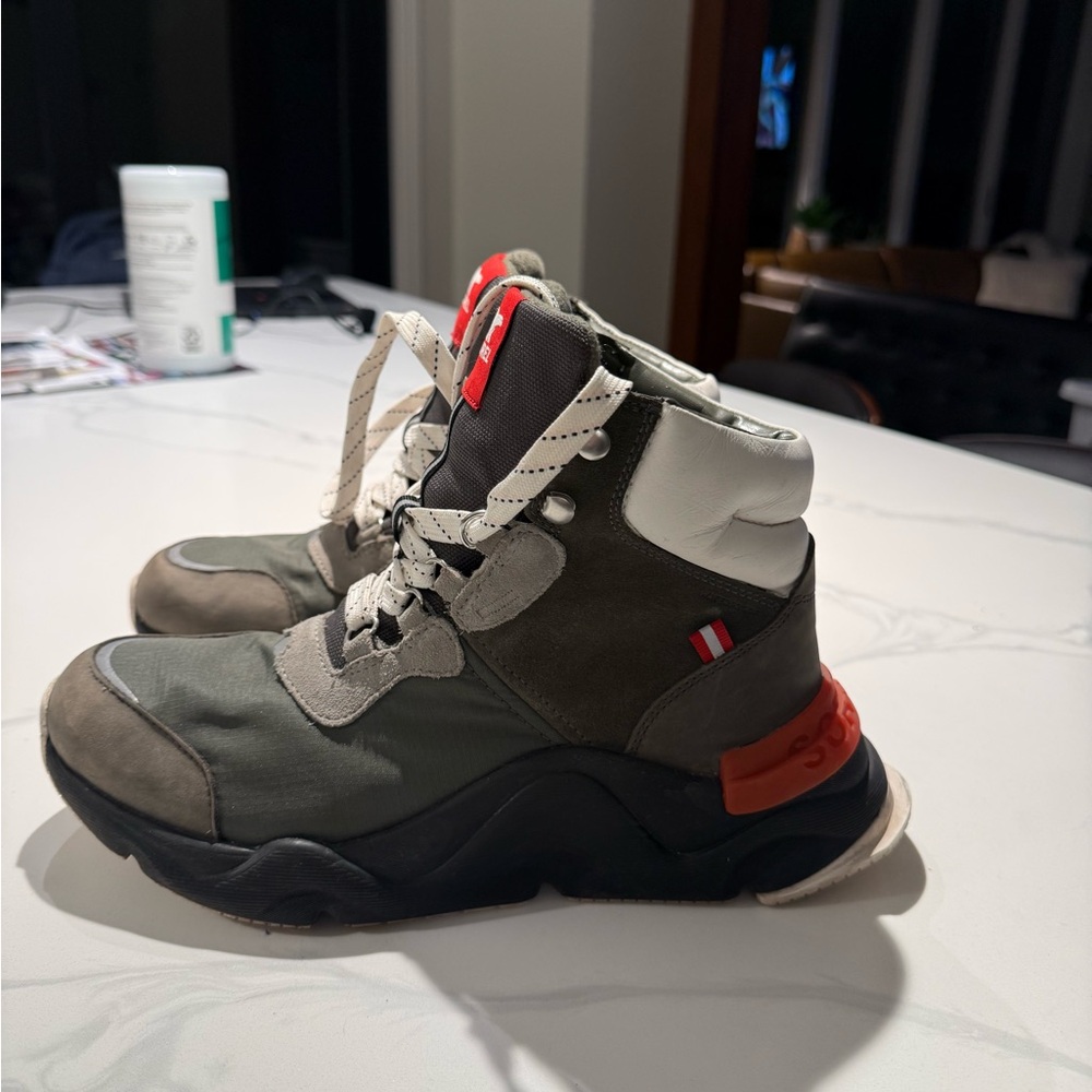 Sorel Boots size 10